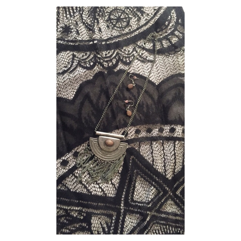 ⚜️ earring and necklace set ⚜️